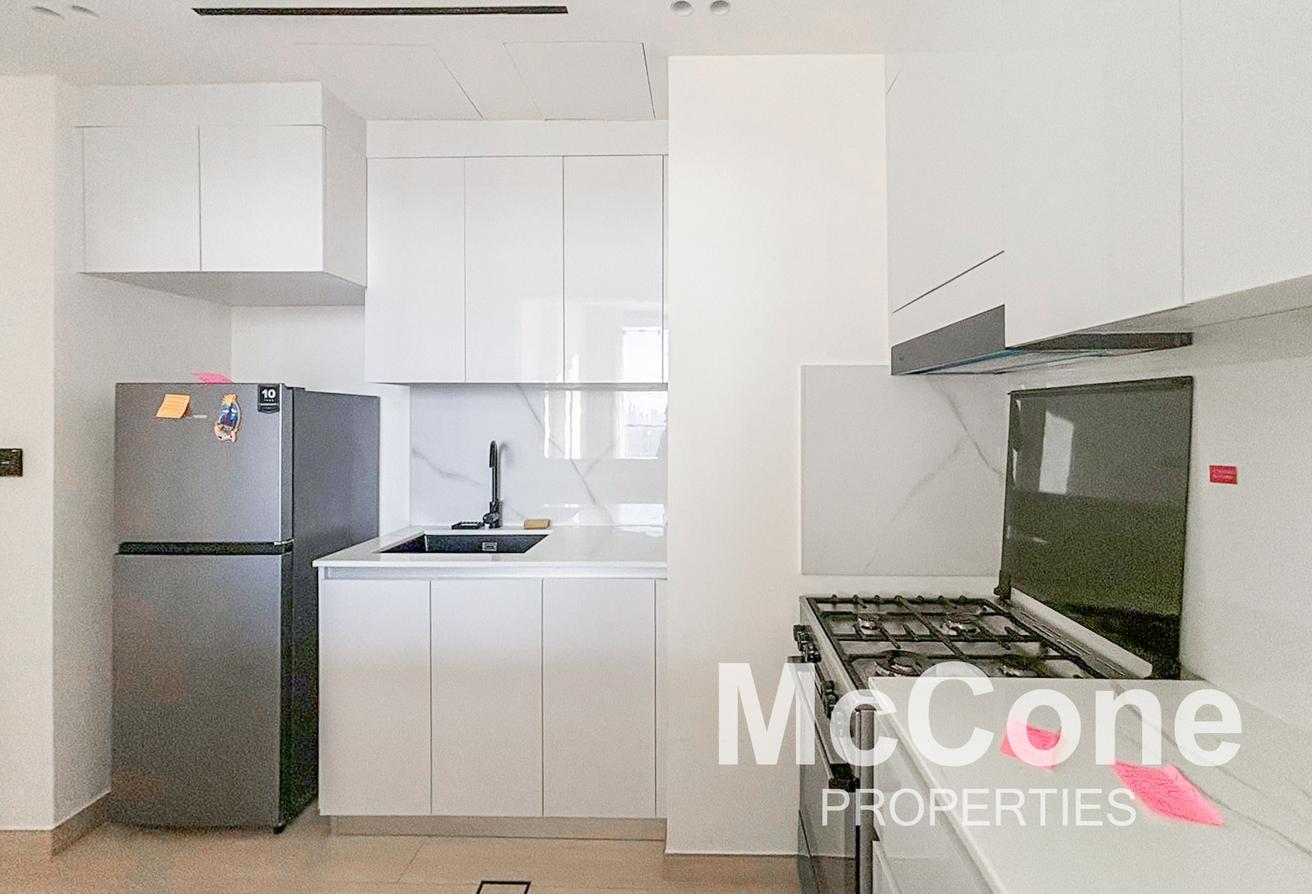 Luxury Living | Elegant Interiors | Spacious Unit photo 7