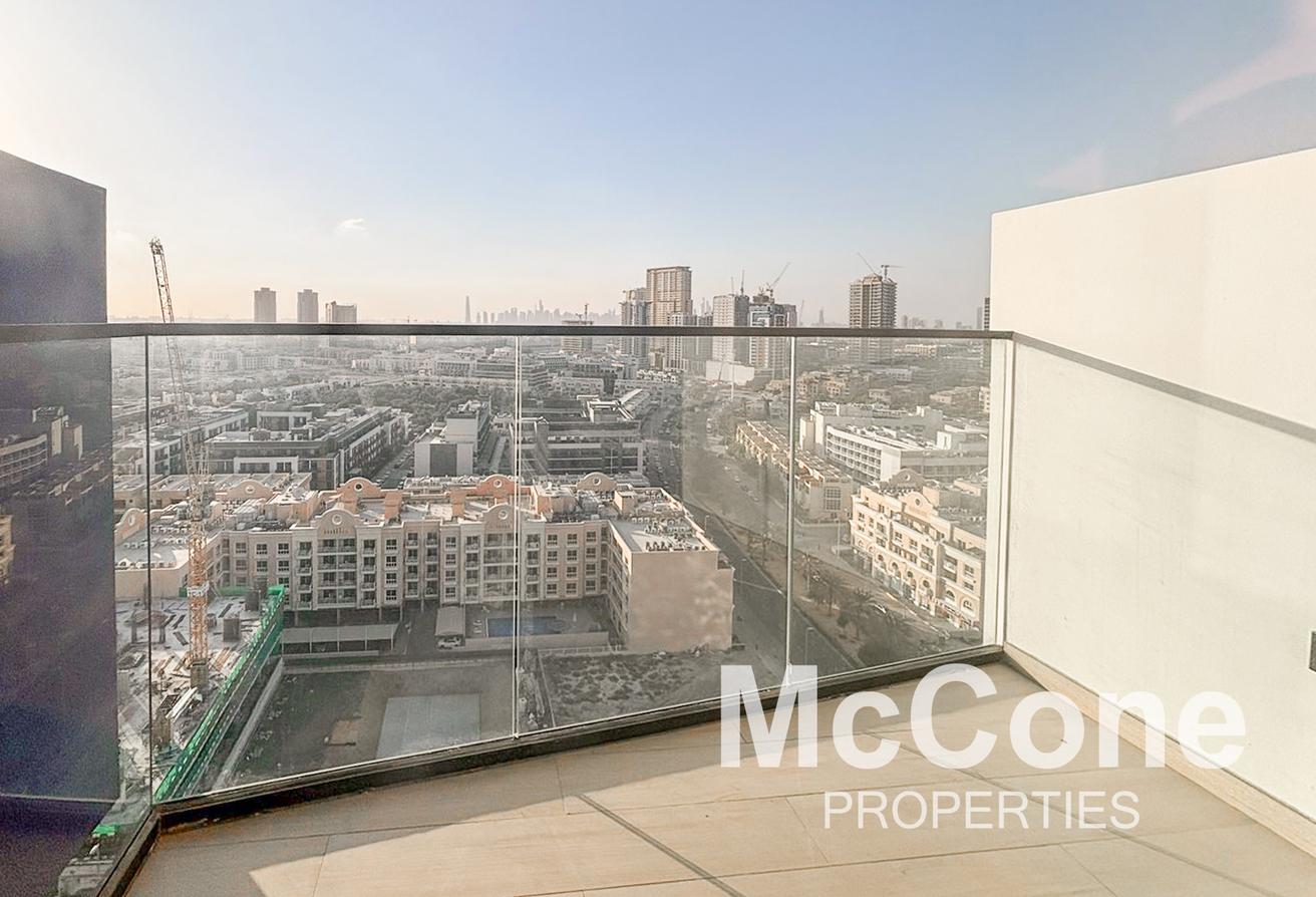 Luxury Living | Elegant Interiors | Spacious Unit photo 14