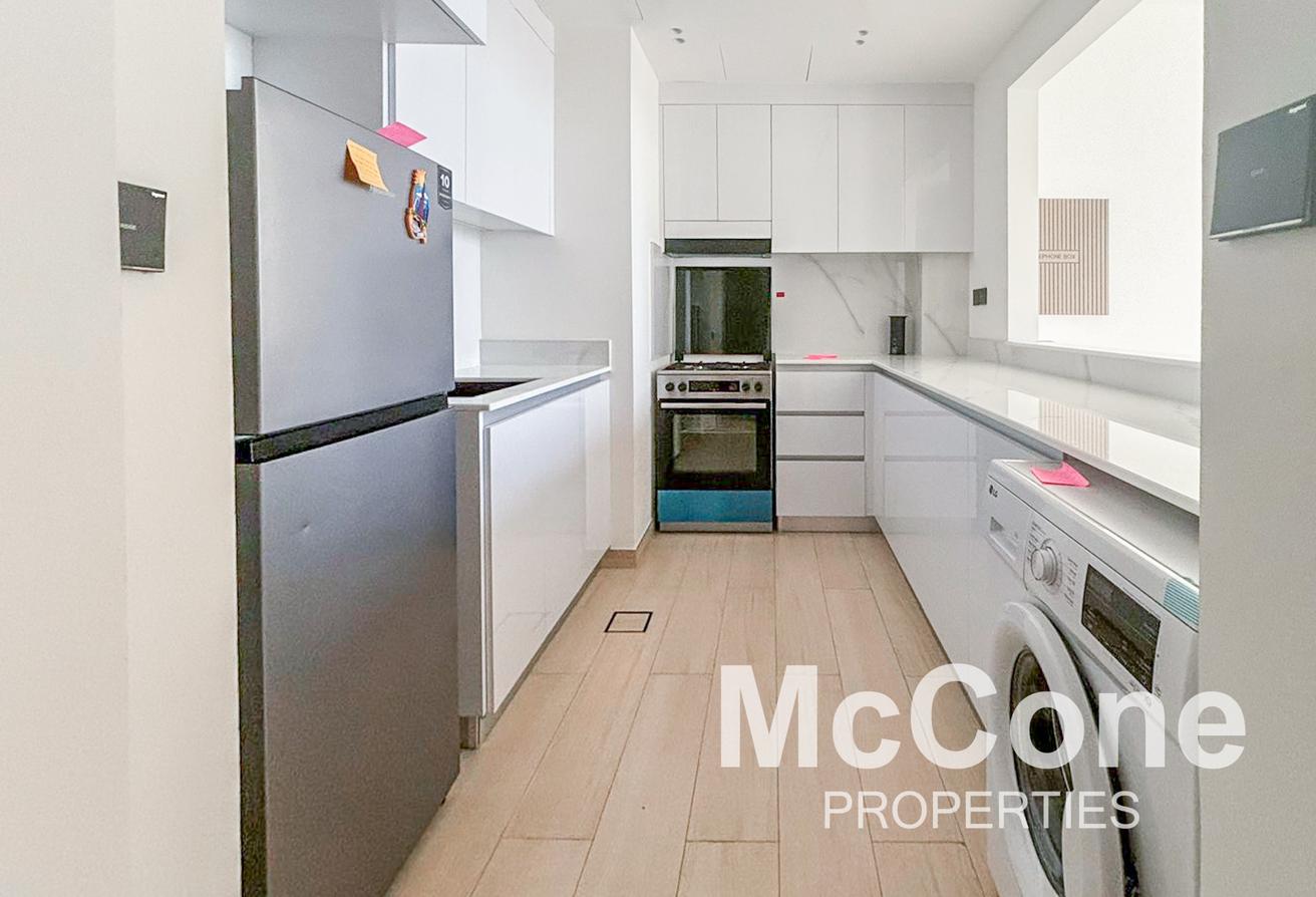 Luxury Living | Elegant Interiors | Spacious Unit photo 6