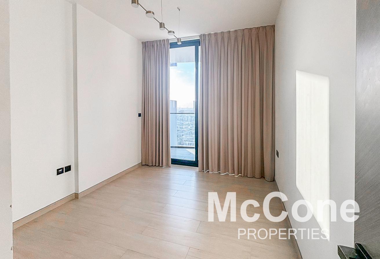 Luxury Living | Elegant Interiors | Spacious Unit photo 8