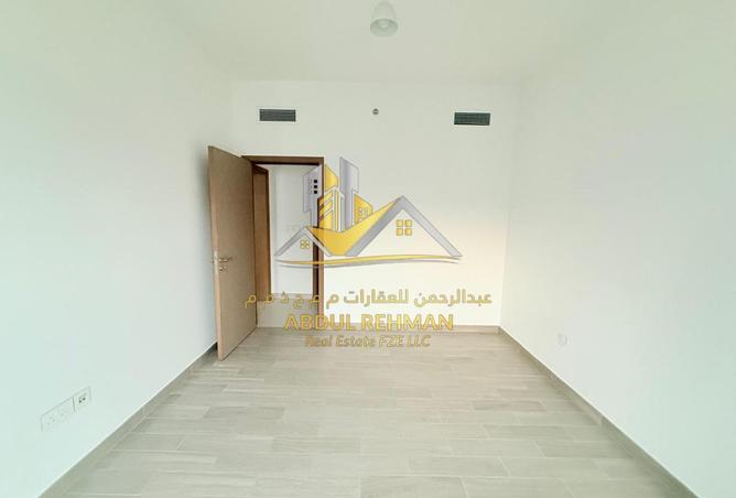 128808169 - Property Image 3