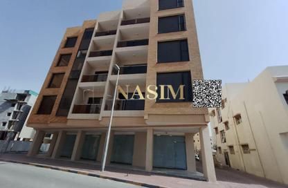 عمارة بالكامل - 8 غرف نوم - 8 حمامات للبيع في برج الكورنيش - طريق كورنيش عجمان - عجمان
