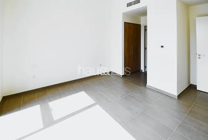 152858267 - Property Image 3