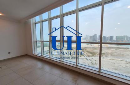 Apartment - 3 - 4 for rent in Mina Road - Tourist Club Area - Abu Dhabi