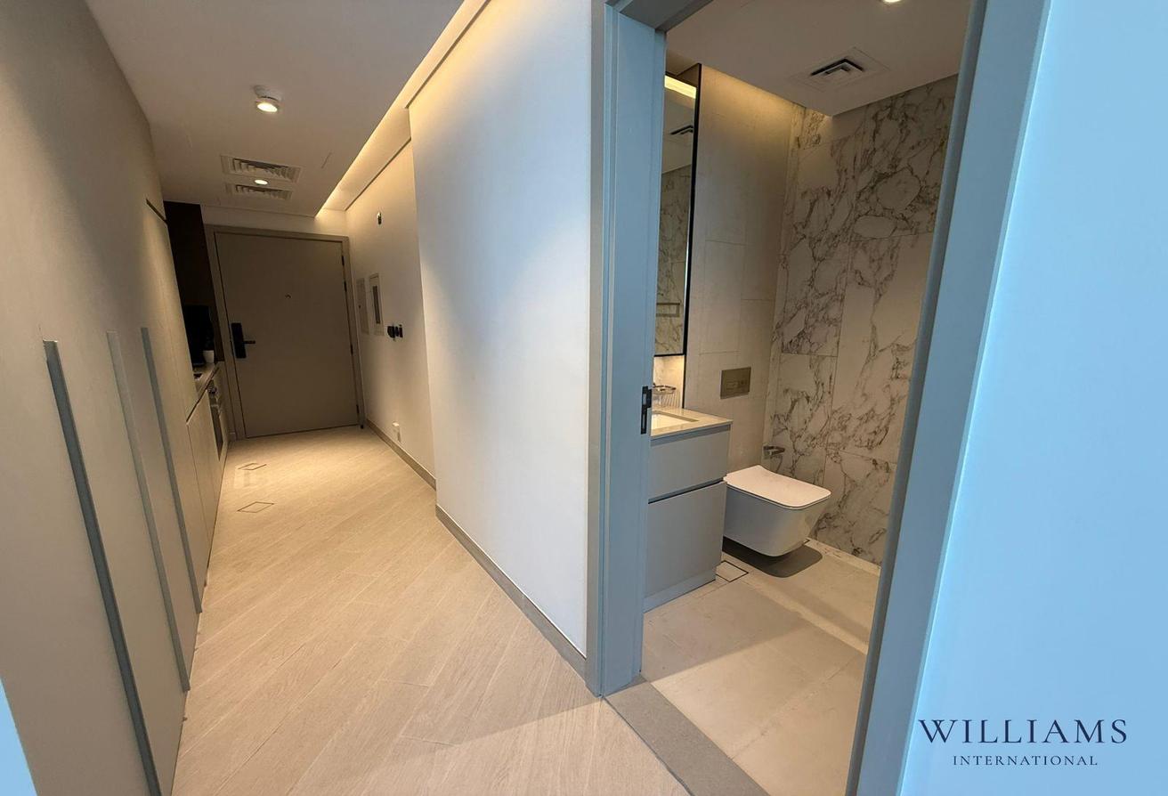 HIGH FLOOR | UNFURNISHED | BRAND NEW photo 9
