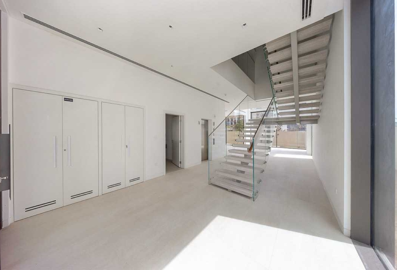 4 bedroom villa in Nad Al Sheba Gardens 2, Nad Al Sheba: 5
