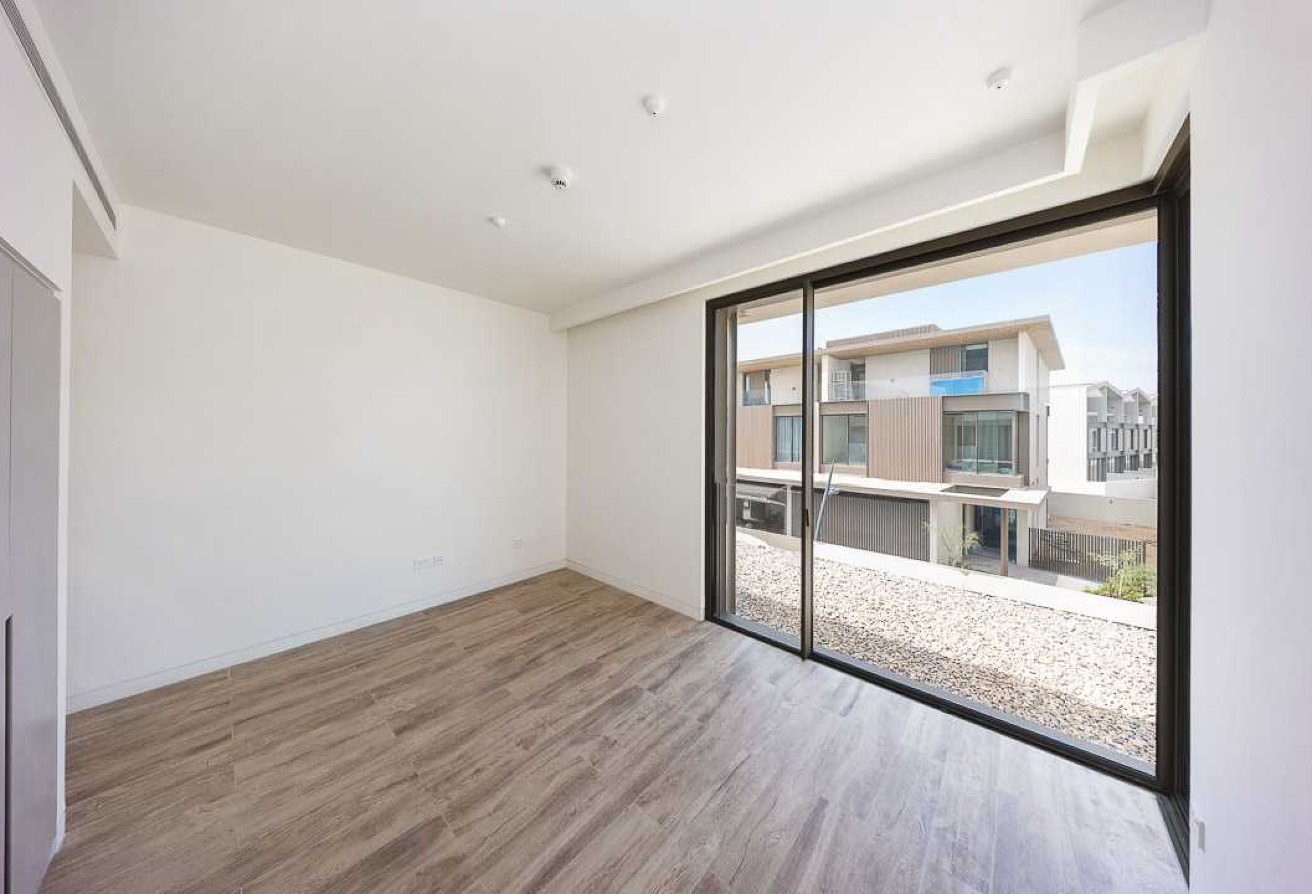 4 bedroom villa in Nad Al Sheba Gardens 2, Nad Al Sheba: 10