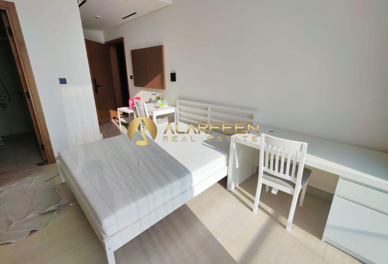Sky Line View | High Floor | Ready To Move photo 5