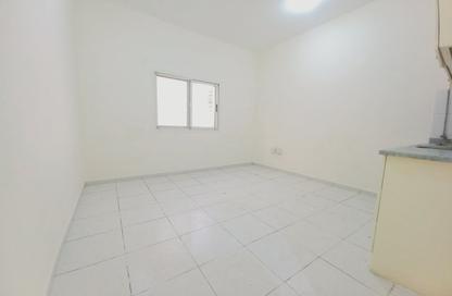 Apartment - Studio - 1 Bathroom for rent in Fire Station Road - Muwaileh - Sharjah