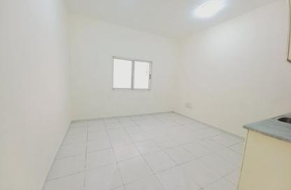 Apartment - Studio - 1 Bathroom for rent in Fire Station Road - Muwaileh - Sharjah