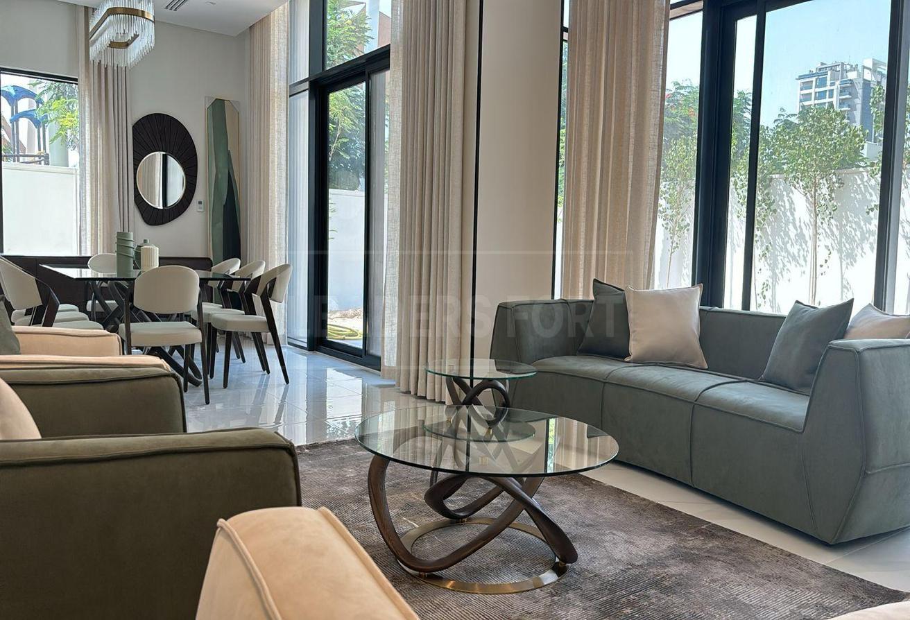Exclusive 4BR Villa |Garden View |Ready to Move In photo 5