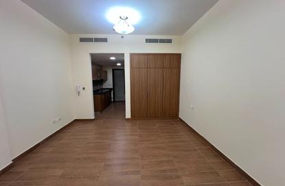 Apartment - Studio - 1 Bathroom for rent in Benaa G10 - International City Phase 2 - Al Warsan 4 - Al Warsan - Dubai