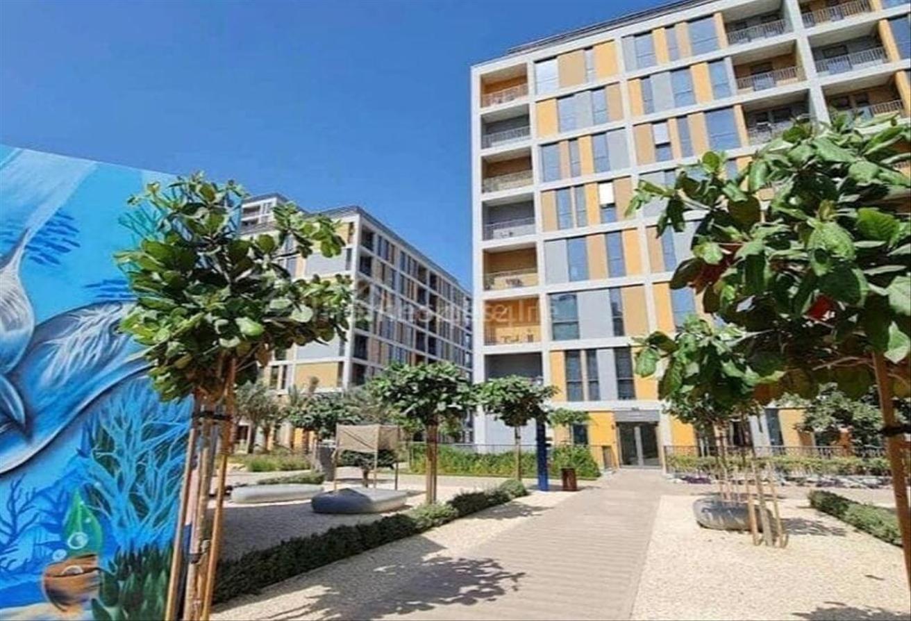 High Floor | Community View | Spacious photo 13