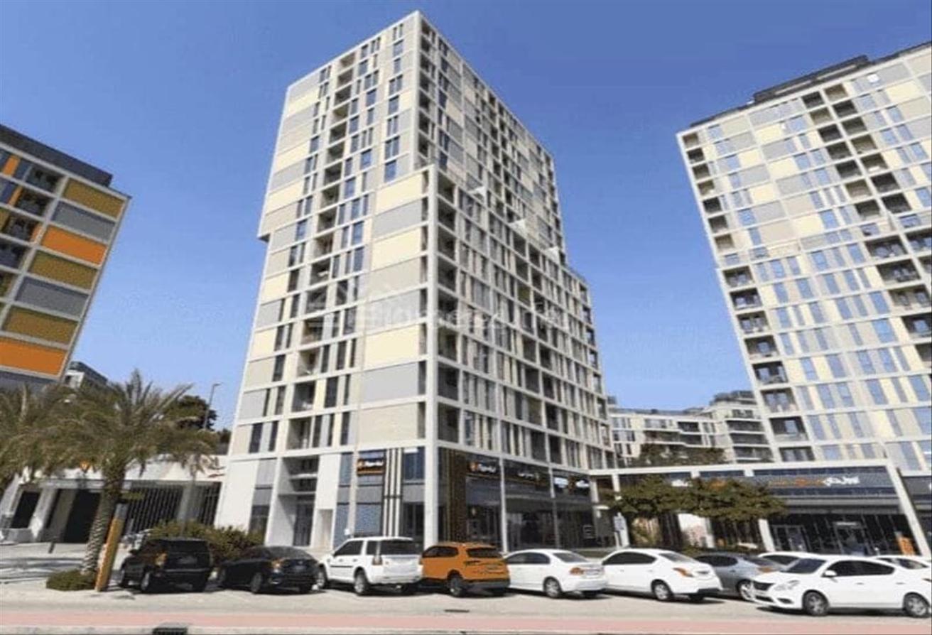 High Floor | Community View | Spacious photo 4