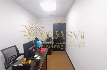 مكتب - غرفة نوم - 1 حمام للايجار في بناية الرستماني - بورسعيد - ديرة - دبي مكتب - غرفة نوم - 1 حمام للايجار في بناية الرستماني - بورسعيد - ديرة - دبي