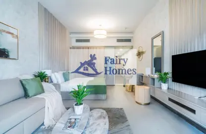 Apartment - Studio - 1 Bathroom for rent in SOL Bay - Business Bay - Dubai