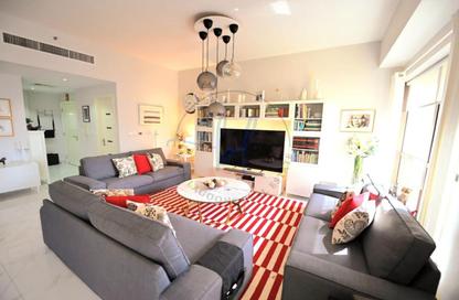 Apartment - 2 Bedrooms - 3 Bathrooms for rent in Rimal 1 - Rimal - Jumeirah Beach Residence - Dubai