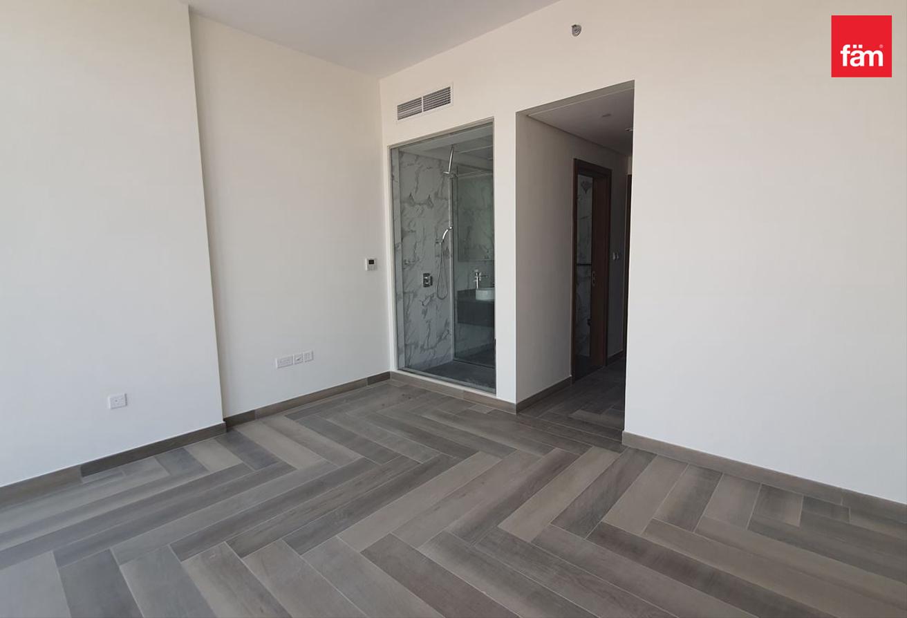 Great Layout | Brand New | Spacious photo 8