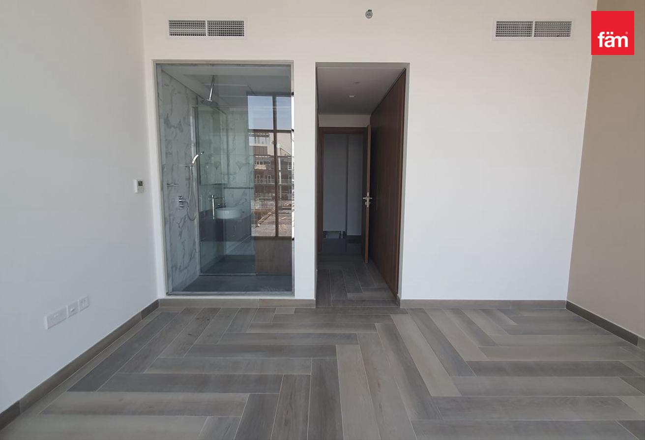 Great Layout | Brand New | Spacious photo 9