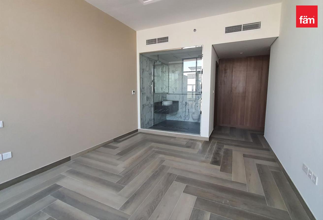 Great Layout | Brand New | Spacious photo 7