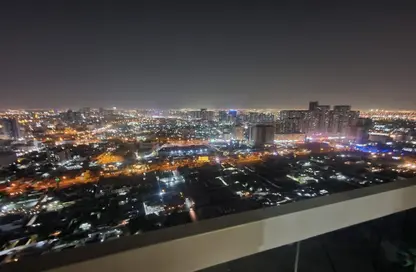 شقة - 2 غرف نوم - 4 حمامات للبيع في برج الكورنيش - الرميلة - عجمان