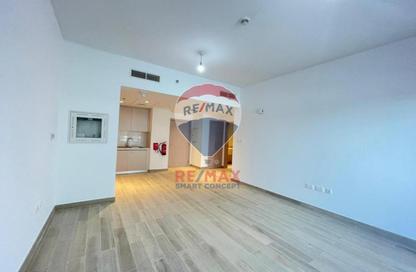 Apartment - 1 Bedroom - 1 Bathroom for sale in Waters Edge - Yas Island - Abu Dhabi