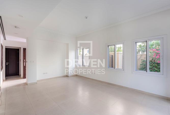 68667313 - Property Image 3
