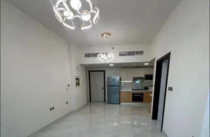 شقة - غرفة نوم - 1 حمام للايجار في سكايز من دانوب - ارجان - دبي