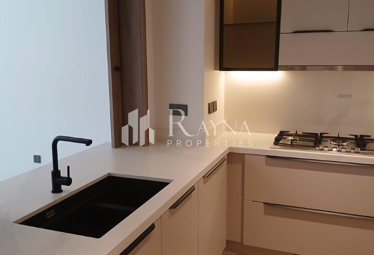 Stunning Brand New Apartment | Spacious Layout photo 7