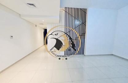 Townhouse - 2 - 4 for rent in Nasma Residence - Al Tai - Sharjah