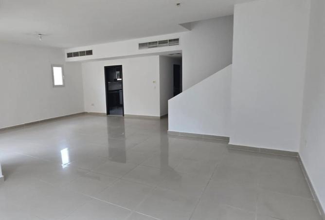 91803854 - صورة العقار 2