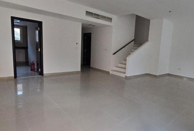 91803854 - صورة العقار 3