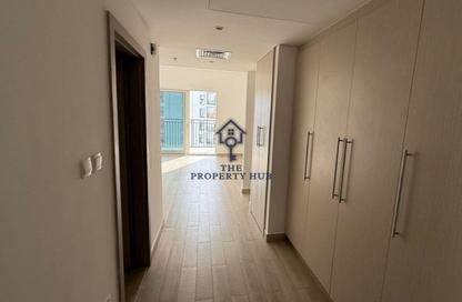 Apartment - Studio - 1 Bathroom for rent in Waters Edge - Yas Island - Abu Dhabi