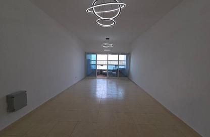 Apartment - 3 - 4 for sale in Beach Tower 1 - Al Khan Lagoon - Al Khan - Sharjah