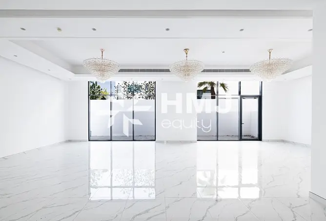 155090008 - Property Image 2