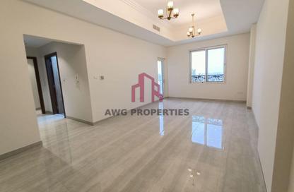Apartment - 1 - 2 for rent in Al Wasl Building - Jumeirah 1 - Jumeirah - Dubai Apartment - 1 - 2 for rent in Al Wasl Building - Jumeirah 1 - Jumeirah - Dubai