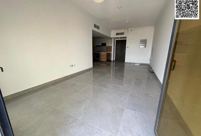 73122289 - Property Image 3