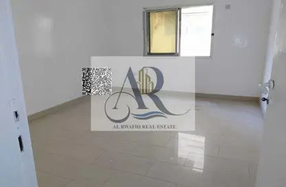 سكن عمال - استوديو - 8 حمامات للايجار في فلل المرينا ام القوين - مارينا أم القيوين - أم القيوين