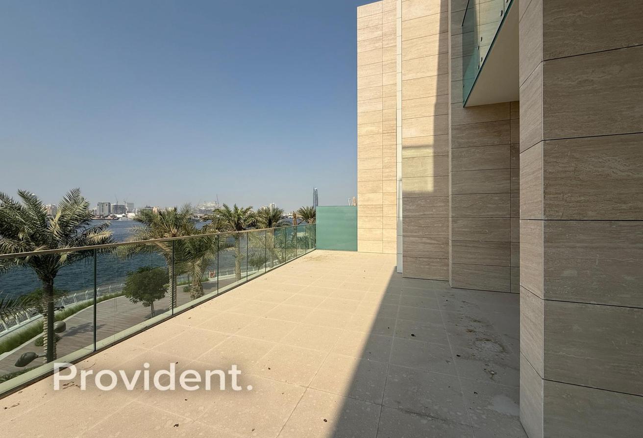 Vacant | Full Creek and Burj View | Unfurnished photo 17