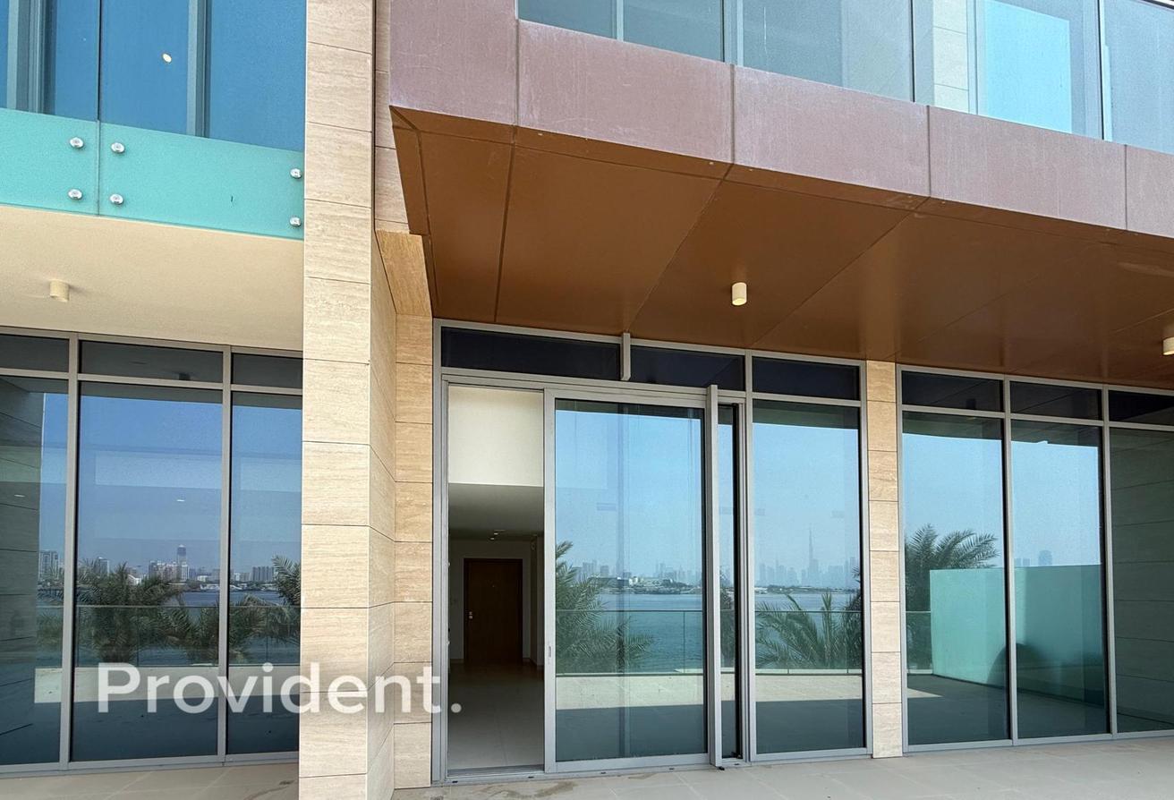Vacant | Full Creek and Burj View | Unfurnished photo 4