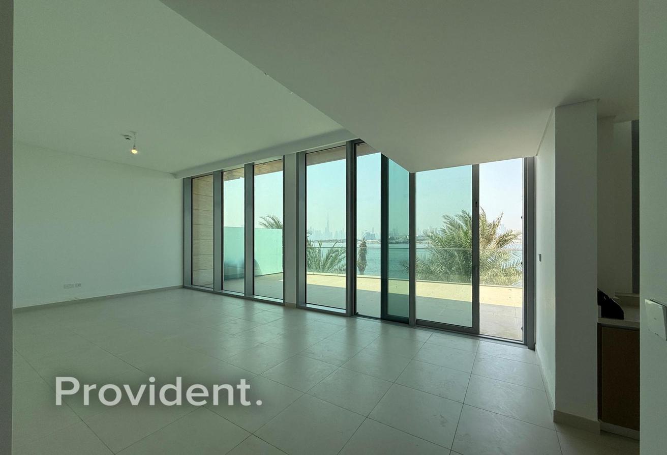 Vacant | Full Creek and Burj View | Unfurnished photo 12