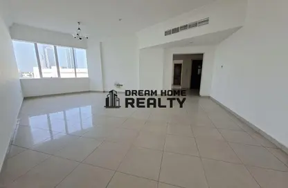 Apartment - 2 Bedrooms - 2 Bathrooms for rent in Al Mamzar Tower - Al Mamzar - Sharjah - Sharjah