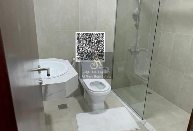128816768 - Property Image 2