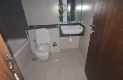 شقة - 2 غرف نوم - 3 حمامات للايجار في شارع التعاون الجديد - التعاون - الشارقة