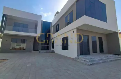 Villa - 5 Bedrooms - 7 Bathrooms for rent in Madinat Al Riyad - Abu Dhabi