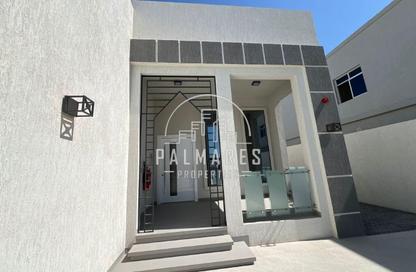 Villa - 3 Bedrooms - 3 Bathrooms for rent in Seih Al Uraibi - Ras Al Khaimah