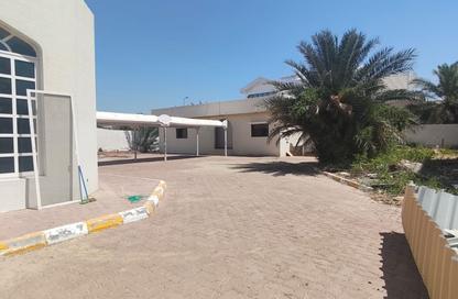 Villa - 5 Bedrooms - 5 Bathrooms for rent in Gate Tower 2 - Musheiref - Ajman