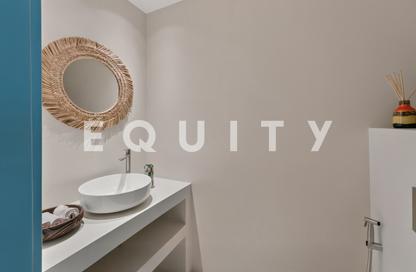 Apartment - 1 Bedroom - 2 Bathrooms for sale in Standpoint Tower 1 - Standpoint Towers - Downtown Dubai - Dubai