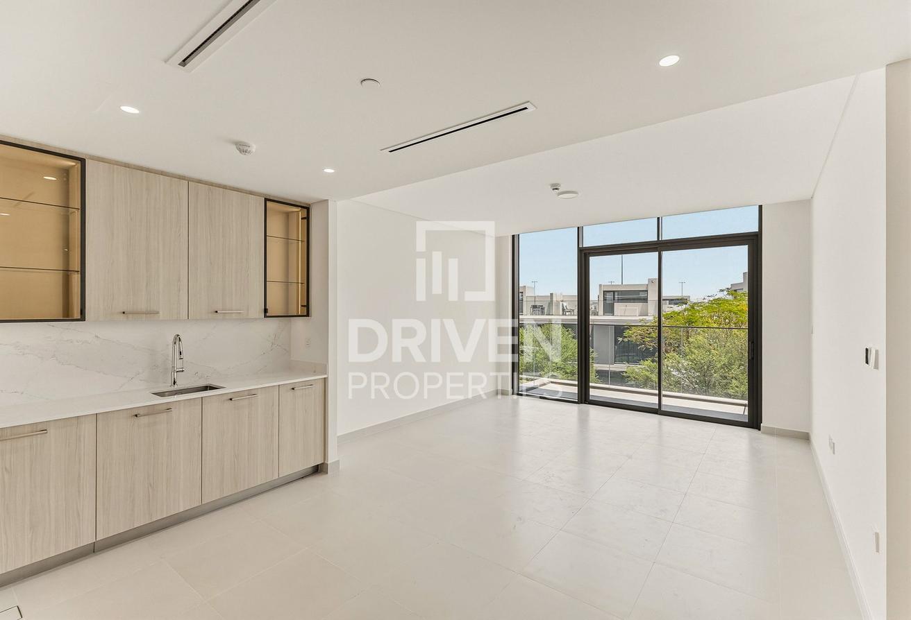 Brand New | Villa Facing | Premium Amenities photo 4