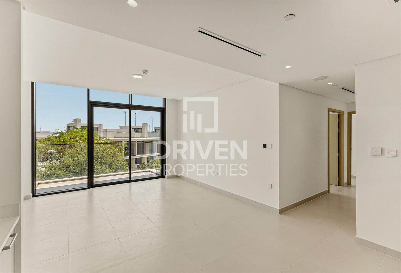 Brand New | Villa Facing | Premium Amenities photo 3